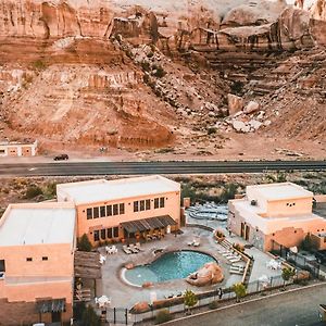 Bluff Dwellings Resort